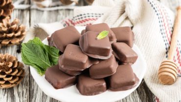 Holiday Peppermint Dessert Patties (GF, DF, Paleo)
